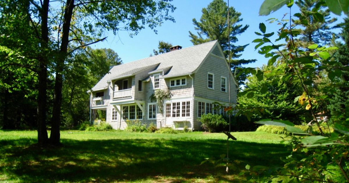 Large Vermont Lake House on Lake Caspian